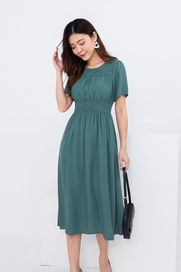 Chelsia Puffy Sleeve Ruched Midi Dress in Muted Green