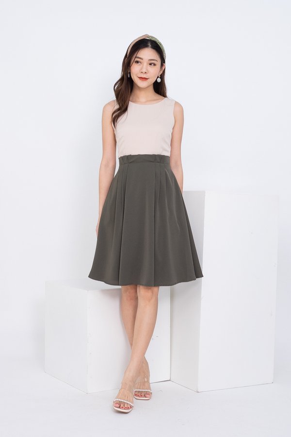 Meora Colourblock Paperbag Dress in Ecru/Olive