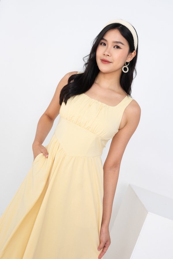 Natalie Ruched V Waist Midi Dress in Yellow