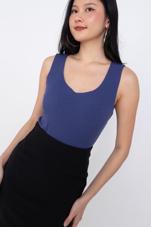 Debbie Sweetheart Padded Basic Ribbed Top in Blue