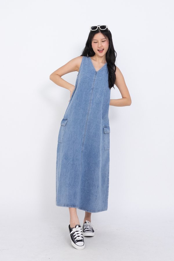 Gayle Denim Cargo Two Way Maxi Dress in Dark Wash