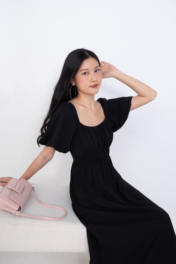 Isabelle Puffy Sleeves Ruched Midi Dress in Black