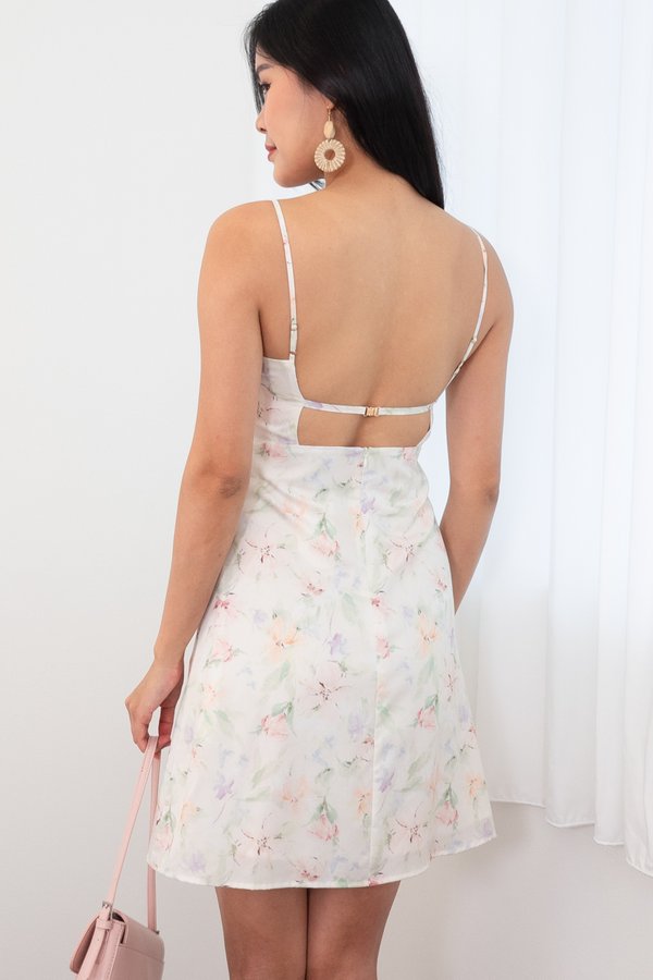 Averie Watercolour Floral Spag Back Padded Dress in Pastel Pink