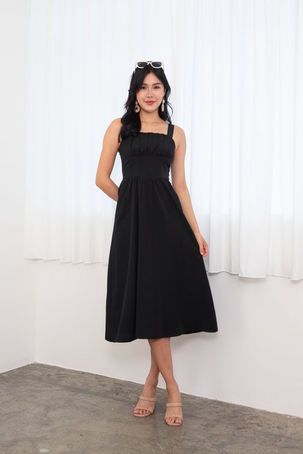 Jubilee Spag Ruched Midi Dress in Black