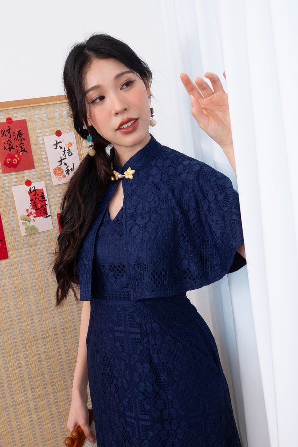 Qiu (秋) V Neck Removable Cape Lace Dress in Navy