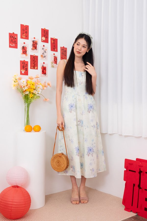 Brittany Spag Ruched V Waist Midi Dress in Blue Florals