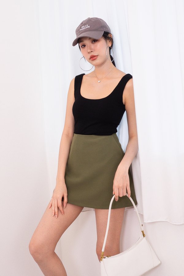 Nelly Reversible Two Way Padded Basic Top in Black