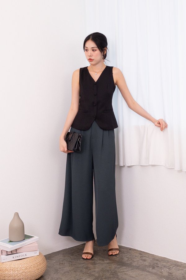 Hesper Front Zipper Tweed Vest Top in Black