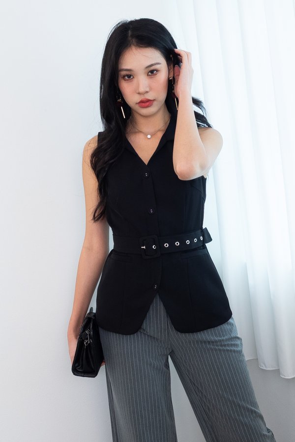 Cacey Collared Front Zipper Vest Top in Black