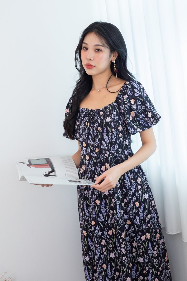 *PREORDER* Malinda Puffy Sleeve Lace Up Midi Dress in Black Florals
