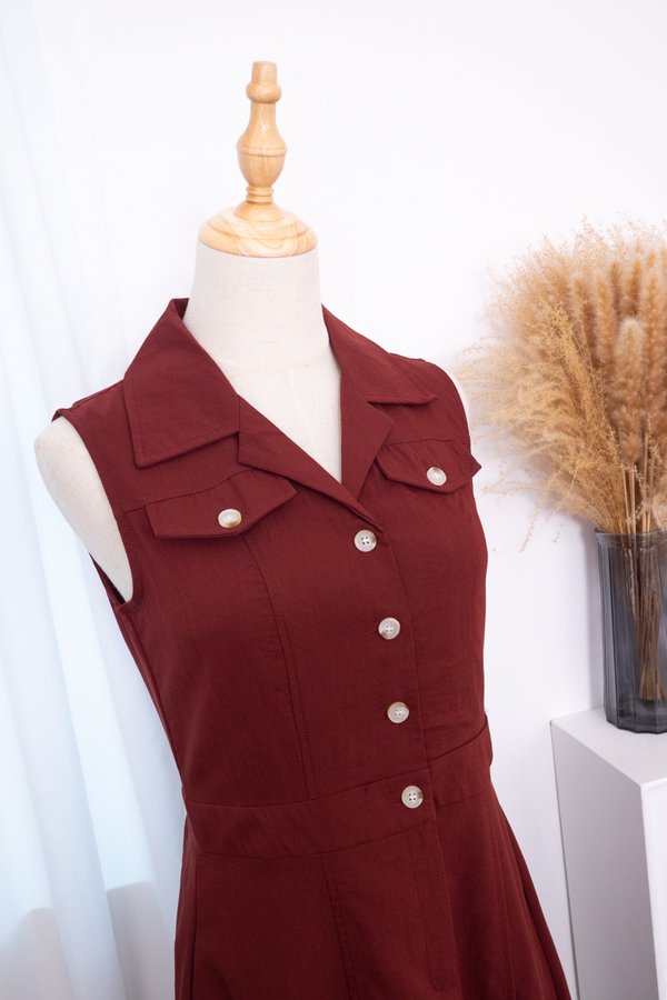 Noriko Button Down Midi Dress in Maroon