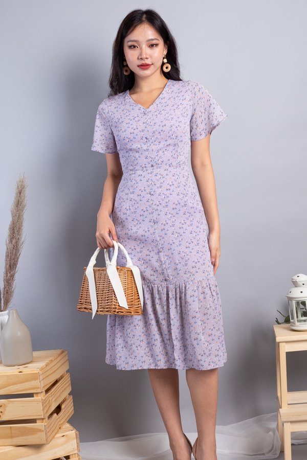 Daphne Buttons Down Mermaid Hem Dress in Lilac Florals