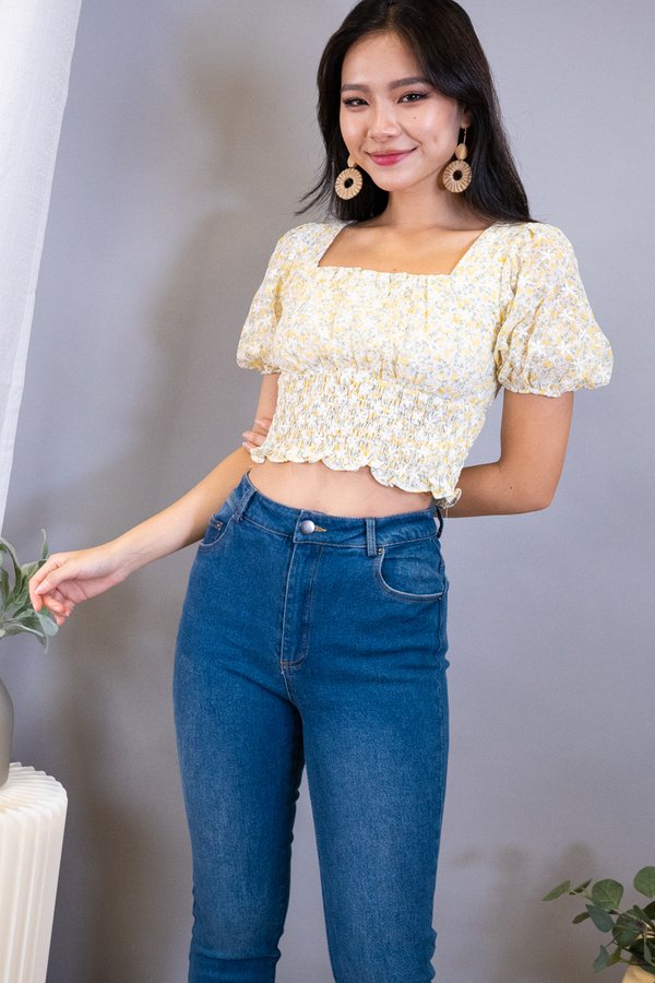 Sera Ruched Smock Top in Yellow Florals
