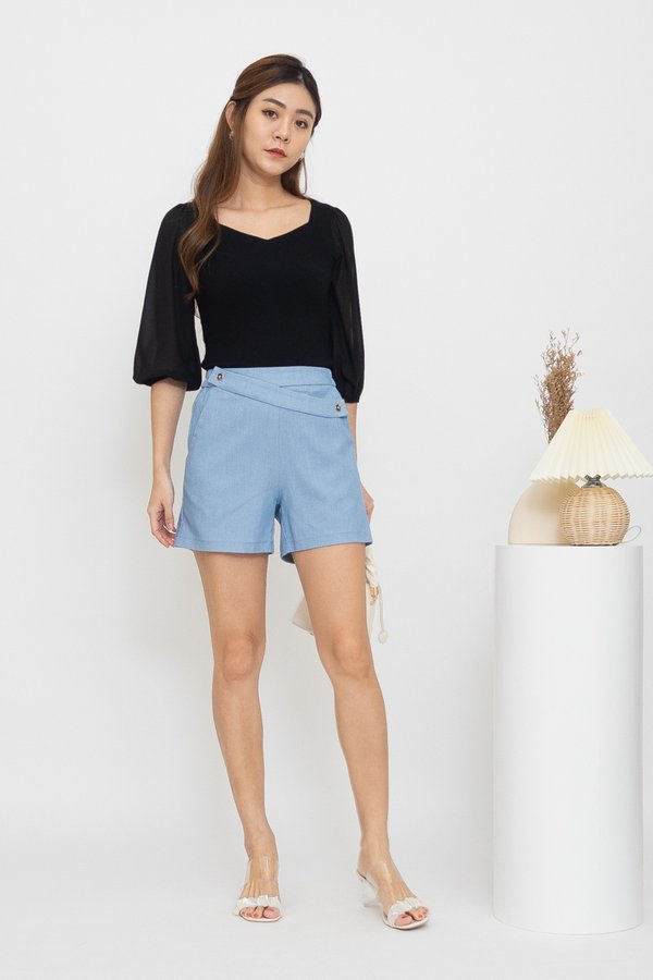 Nora Shorts in Light Wash